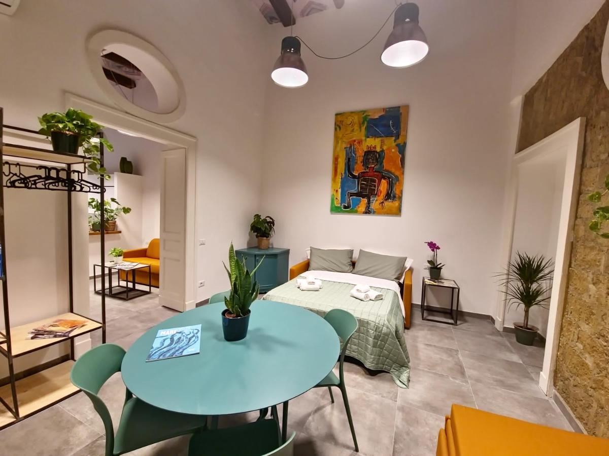 Borgo Dei Miracoli Hotel Naples Luaran gambar
