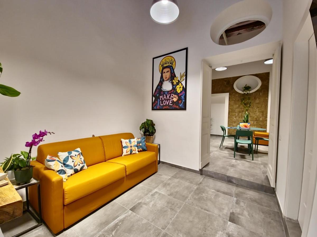 Borgo Dei Miracoli Hotel Naples Luaran gambar