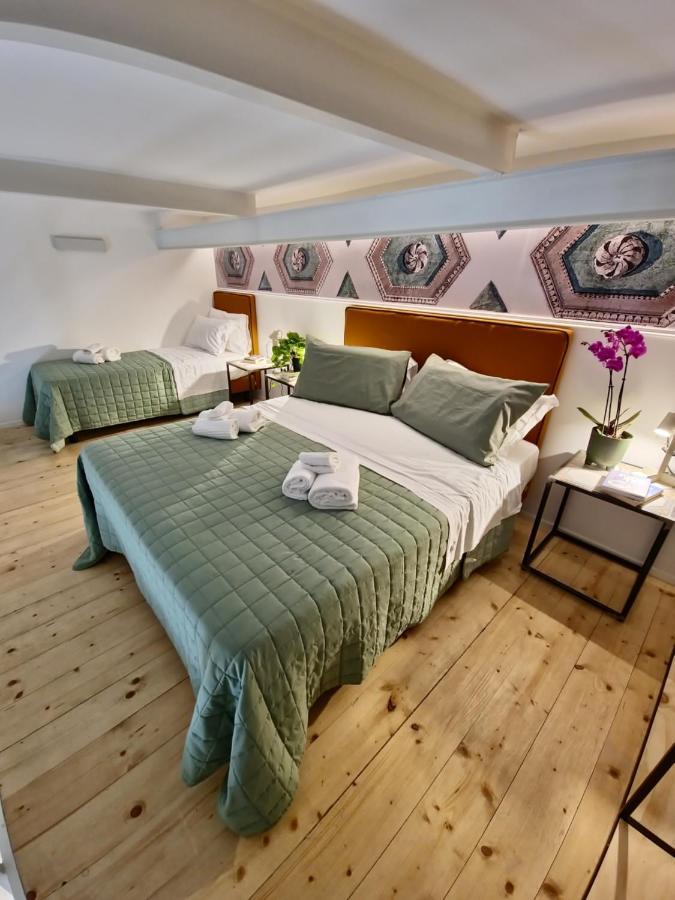 Borgo Dei Miracoli Hotel Naples Luaran gambar
